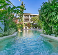 Sea Point on Trinity Beach - Winery Find