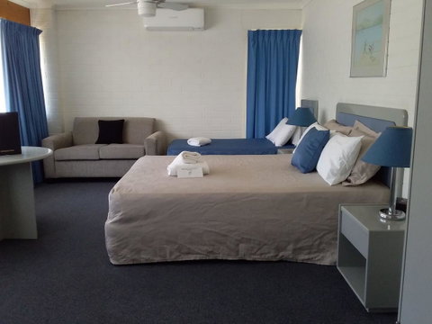 Dalby Manor Motor Inn - Winery Find 5