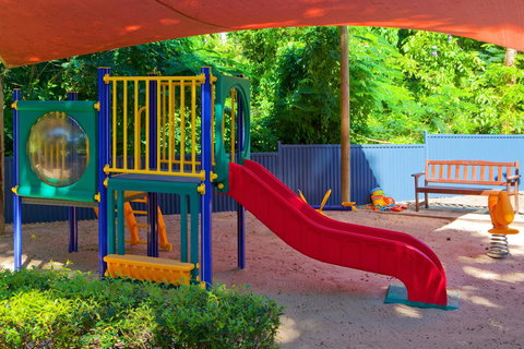 Oasis At Palm Cove - Winery Find 14