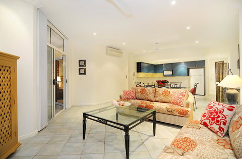 Oasis At Palm Cove - Winery Find 23