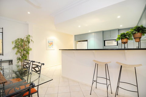 Oasis At Palm Cove - Winery Find 10