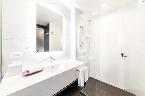 Sage Hotel James Street - Winery Find 17