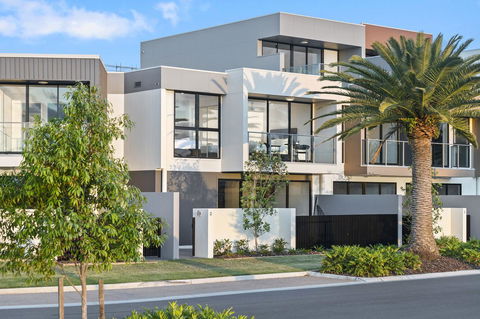 The Residences At The Peninsula - Winery Find 0