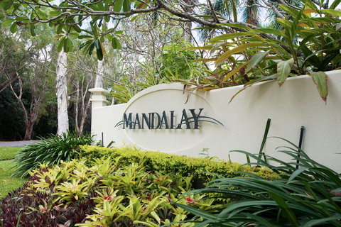 Mandalay Luxury Beachfront Apartments - Winery Find 5