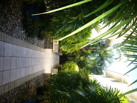 Mandalay Luxury Beachfront Apartments - Winery Find 8