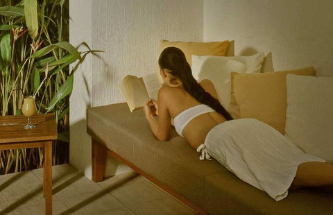 Mandalay Luxury Beachfront Apartments - Winery Find 14