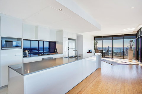 Mantra Circle On Cavill - Winery Find 3