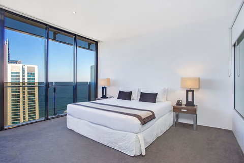 Mantra Circle On Cavill - Winery Find 9