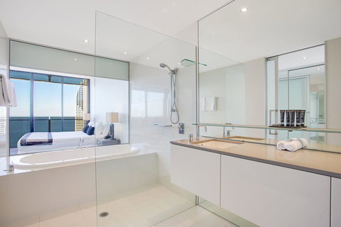 Mantra Circle On Cavill - Winery Find 6