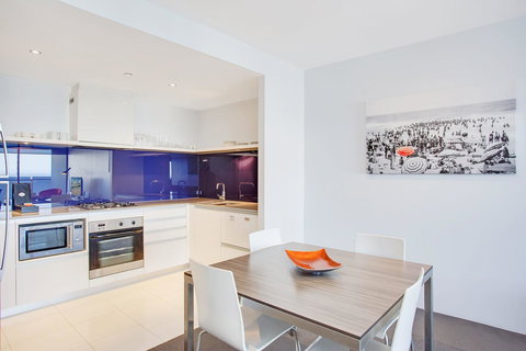 Mantra Circle On Cavill - Winery Find 32