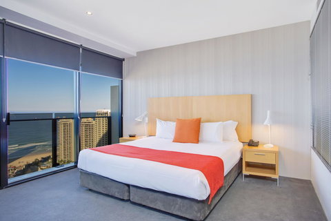 Mantra Circle On Cavill - Winery Find 27