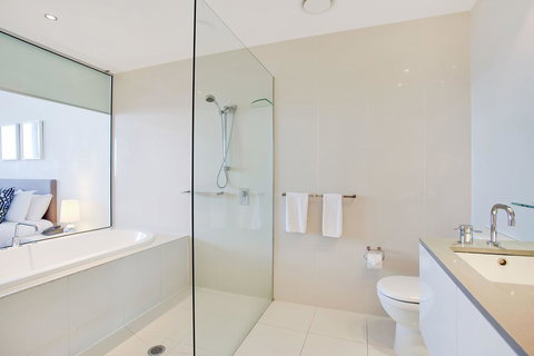 Mantra Circle On Cavill - Winery Find 16