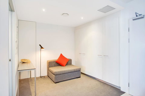 Mantra Circle On Cavill - Winery Find 31