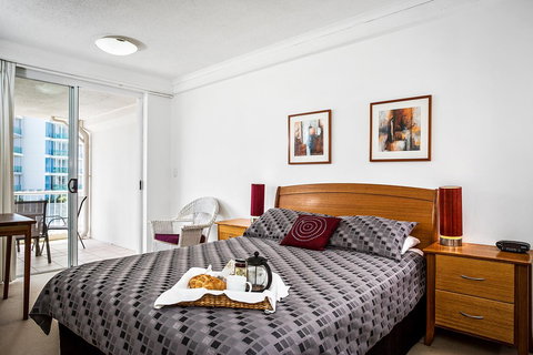 Kirra Beach Apartments - Winery Find 28