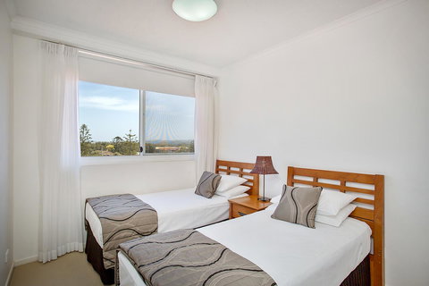 Kirra Beach Apartments - Winery Find 32