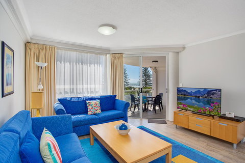 Kirra Beach Apartments - Winery Find 15