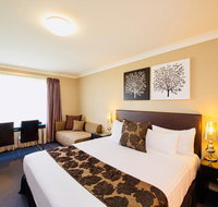 Best Western Plus Ambassador On Ruthven Motor Inn - Winery Find