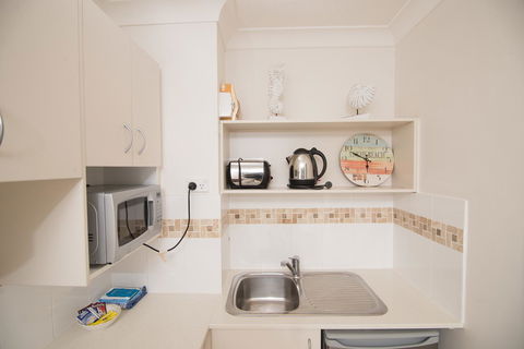 Bay Of Palms - Winery Find 42