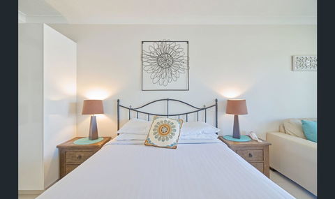 Bay Of Palms - Winery Find 9