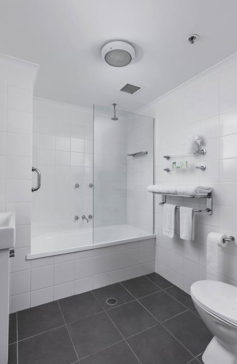 George Williams Hotel - Winery Find 42