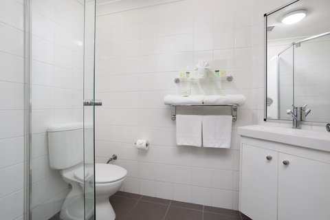 George Williams Hotel - Winery Find 1