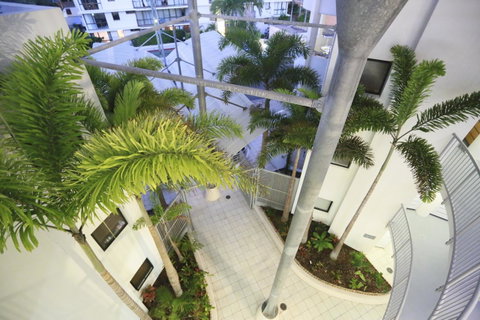 Beach Club Resort Mooloolaba - Winery Find 29