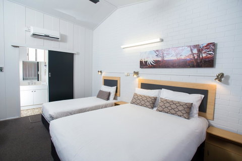 Downs Motel - Winery Find 30