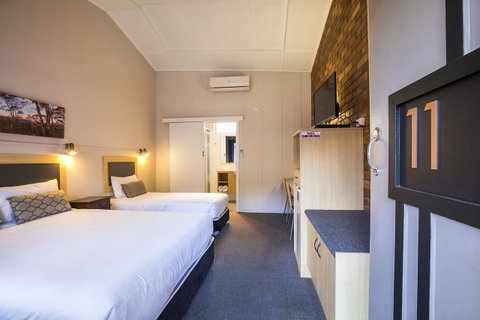 Downs Motel - Winery Find 2