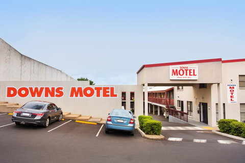 Downs Motel - Winery Find 24