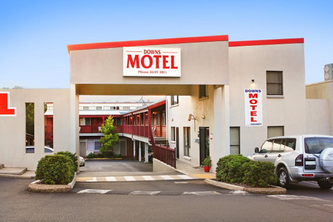 Downs Motel - Winery Find 0