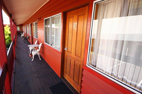 Downs Motel - Winery Find 21