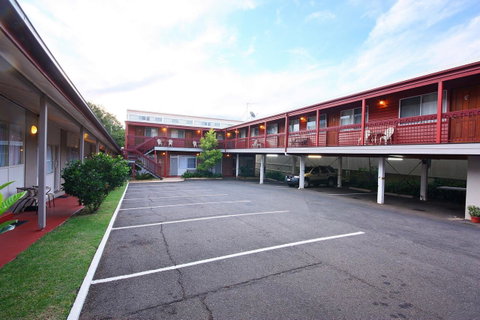 Downs Motel - Winery Find 20