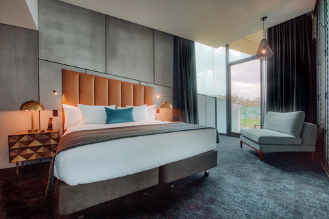 Eatons Hill Hotel - Winery Find 15