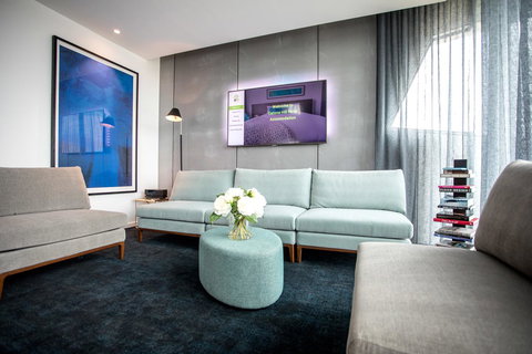 Eatons Hill Hotel - Winery Find 32