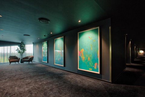 Eatons Hill Hotel - Winery Find 9