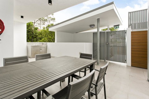 Arise Princess Regent Apartments - Winery Find 13
