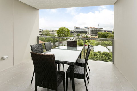 Arise Princess Regent Apartments - Winery Find 10