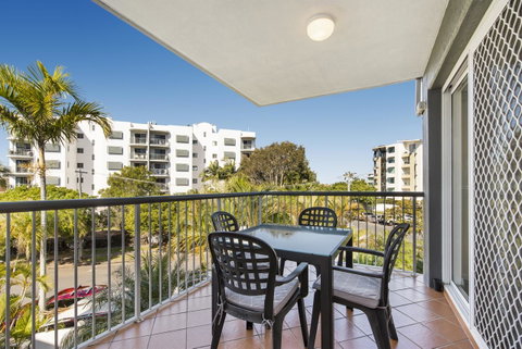 Dockside Apartments Mooloolaba - Winery Find 7