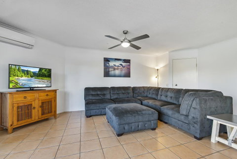 Dockside Apartments Mooloolaba - Winery Find 4