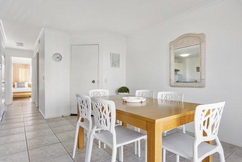 Dockside Apartments Mooloolaba - Winery Find 14