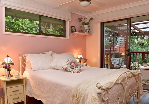 Manitzky Magic -B&B Home With Heart - Winery Find 0