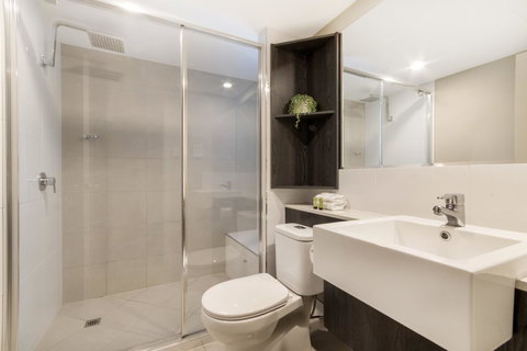 Sunshine Tower Hotel - Winery Find 7