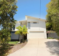 224 Centenary Heights Road Coolum Beach 500 Dollar Bond Linen Included - Winery Find