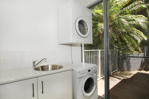 224 Centenary Heights Road Coolum Beach, 500 Dollar Bond, Linen Included - Winery Find 14