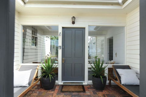 White Shell Cottage - Winery Find 1