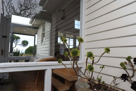 White Shell Cottage - Winery Find 3