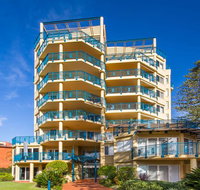 Whitesands 301 - Main Beach Location - Winery Find