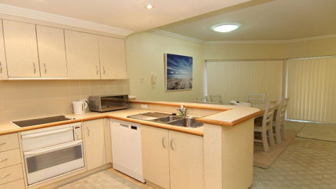 Whitesands G2 - Main Beach Location - Winery Find 2