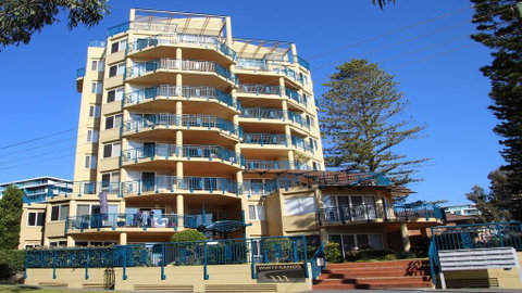 Whitesands G2 - Main Beach Location - Winery Find 0