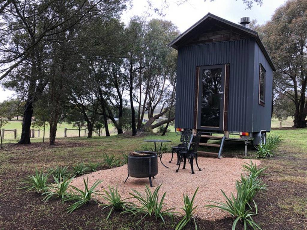 Carlsruhe VIC Winery Find